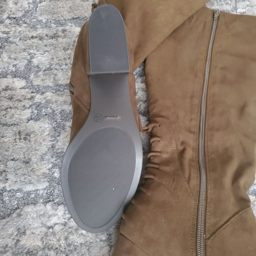 Women's Faux Suede Zipper Block Heel Wide Calf Boot Brown Size 7.5‎ NWOT - Picture 10 of 13